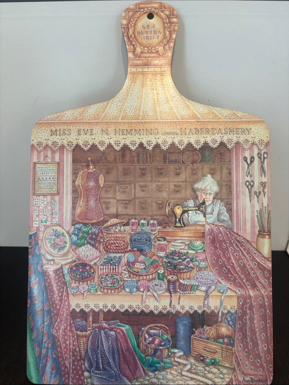 Vintage Wilscombe Melamine Cutting Board